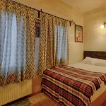 Ξενοδοχείο Avlu Cave House *