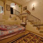 Avlu Cave House Göreme