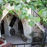 Hotel Avlu Cave House *