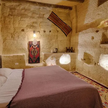 Avlu Cave House *