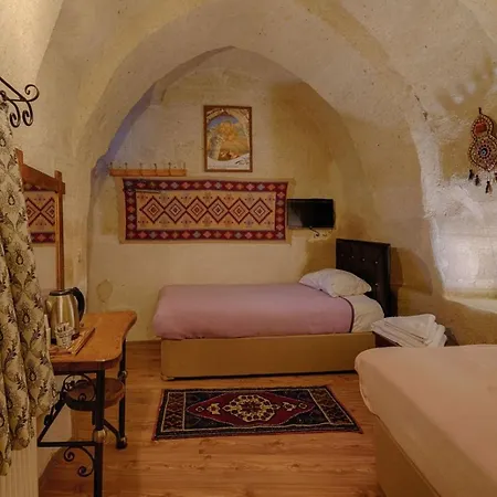 Avlu Cave House Готель Гьореме