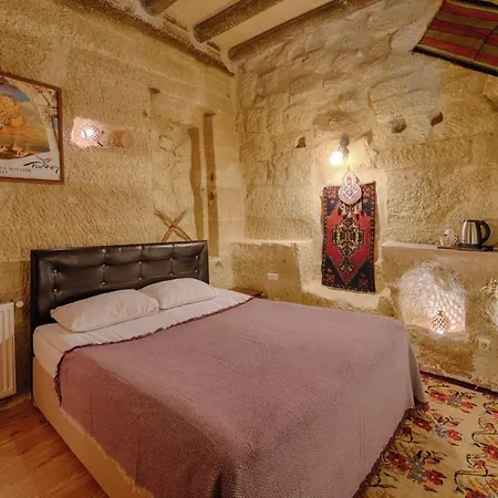 Готель Avlu Cave House