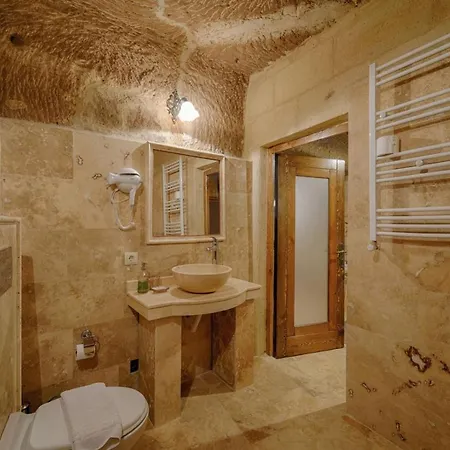 Avlu Cave House Готель