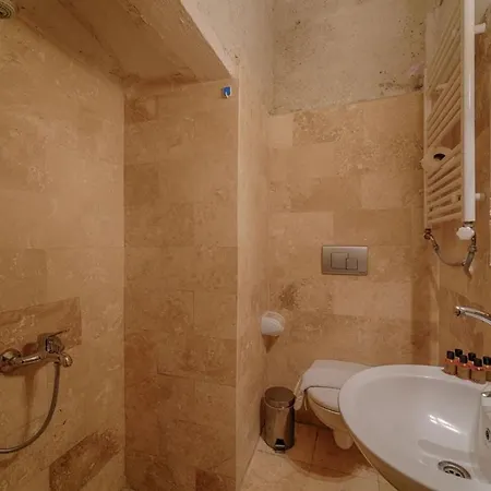 Avlu Cave House Готель Гьореме