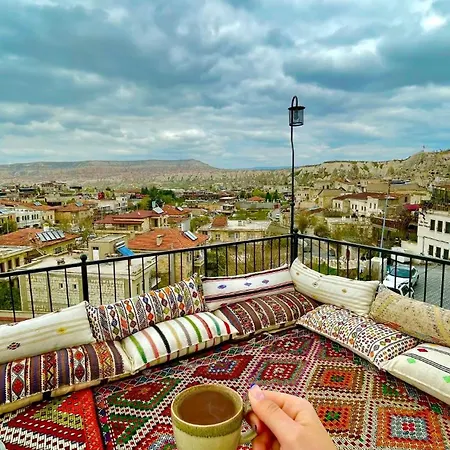 Avlu Cave House Готель Гьореме