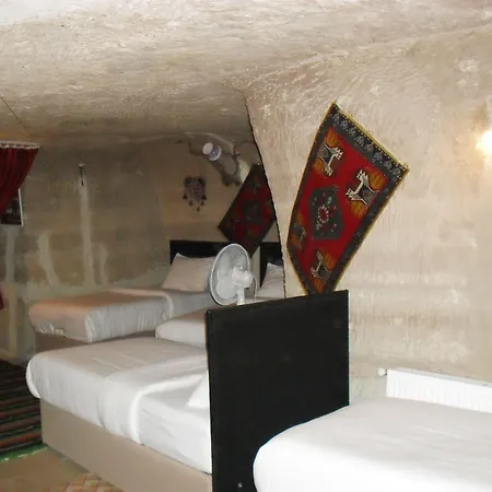 Avlu Cave House فندق غوريمِيه