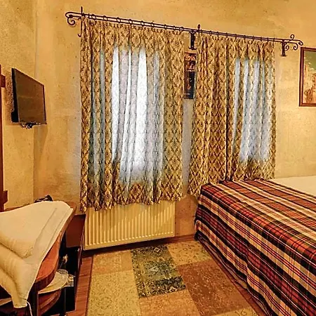 Avlu Cave House *