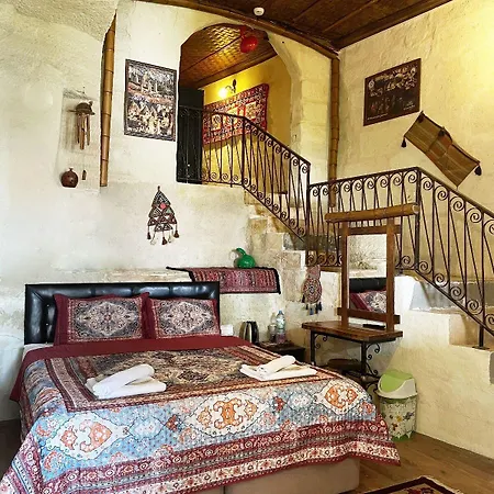 Avlu Cave House