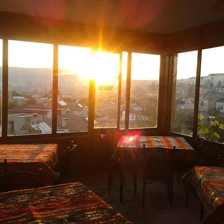 Готель Avlu Cave House Гьореме