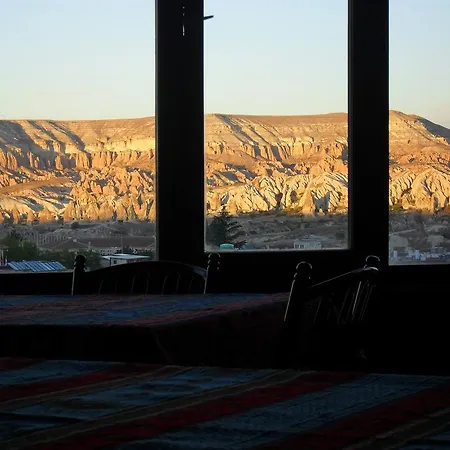 Avlu Cave House Готель *
