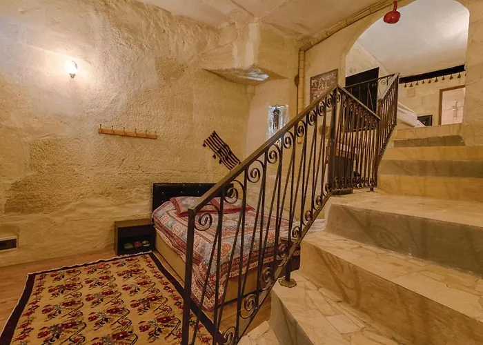 Ξενοδοχείο Avlu Cave House