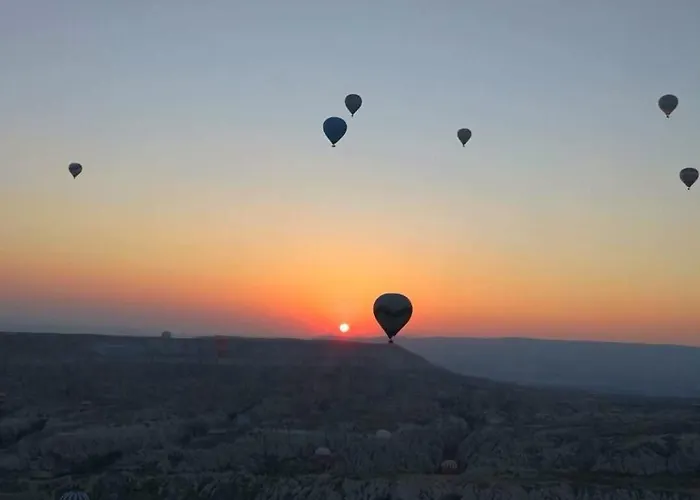 Ξενοδοχείο Avlu Cave House