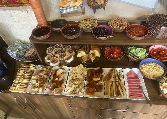 Ξενοδοχείο Avlu Cave House *